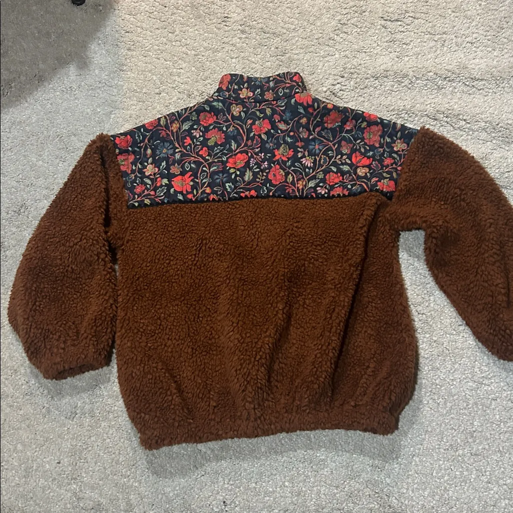 Rhode Cecila Fleece jacket size small EUC such a statement piece and sold out - Image 3