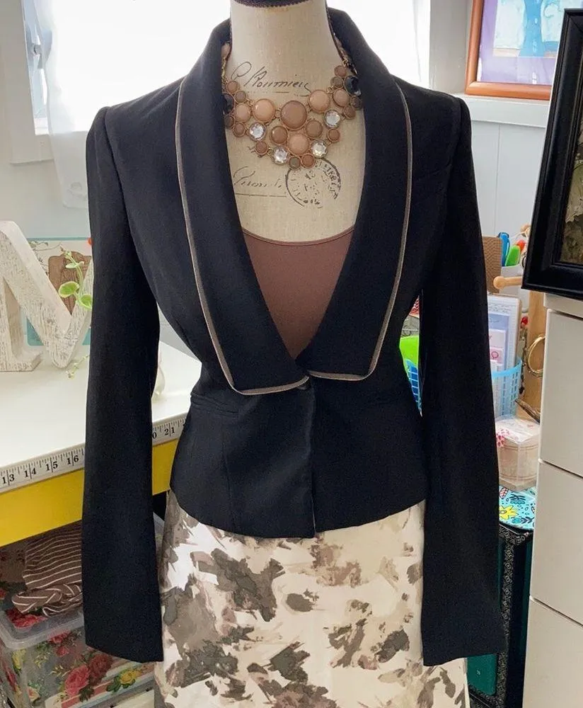 BCBG Maxazria black one button suit blazer jacket - Image 2