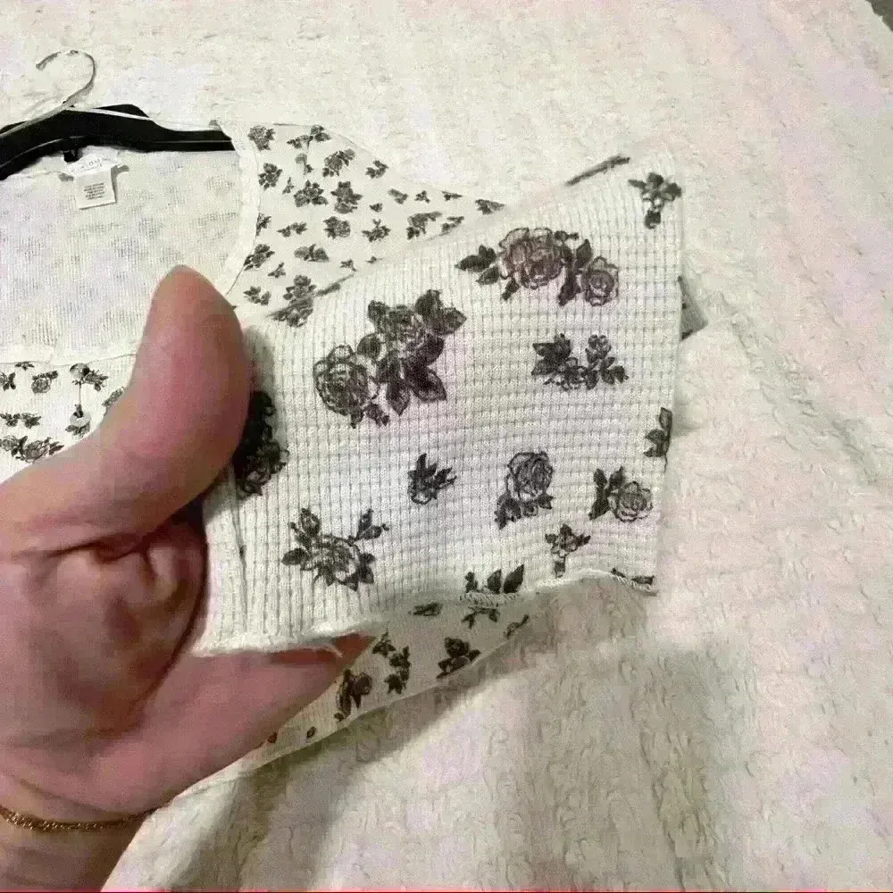 KIRIOUS Los Angeles Floral Babydoll Crop Top White Button Front Waffle Knit Sz L - Image 6