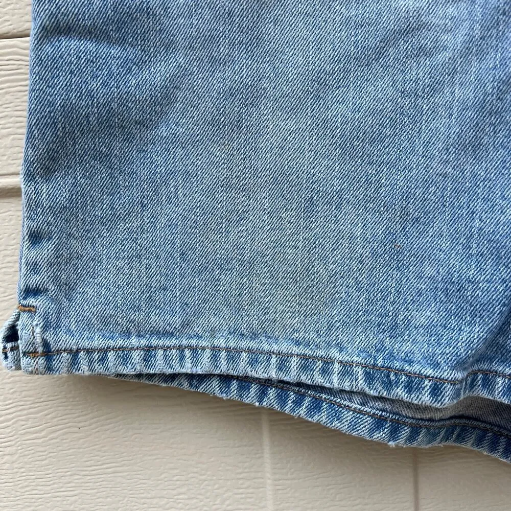 Vintage Y2K 00s Gap Denim Jean Shorts Size 12 Light Wash 100% Cotton - Image 2
