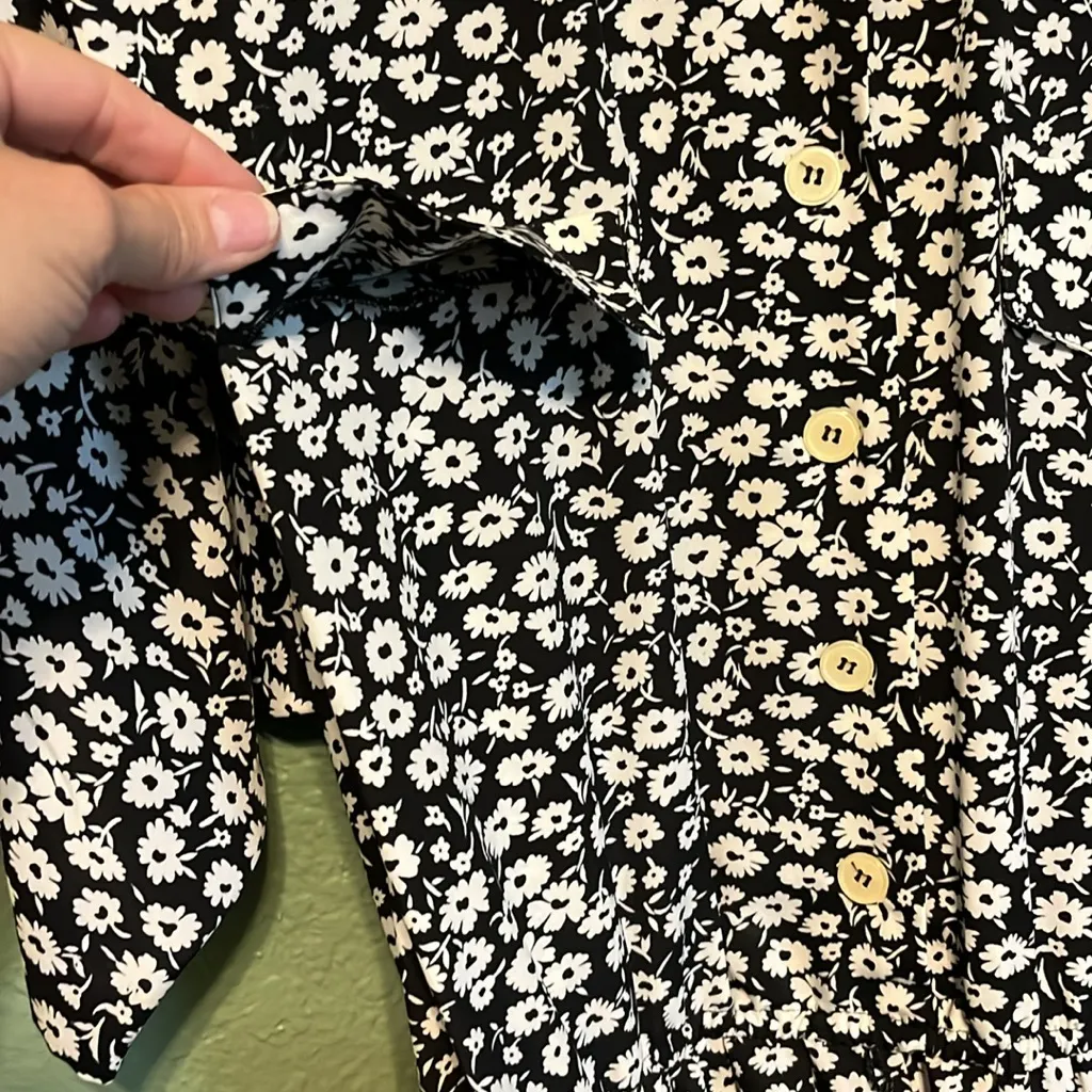 Vintage Leslie Fay Belted Shirt Dress Floral Black and White Button - Image 6