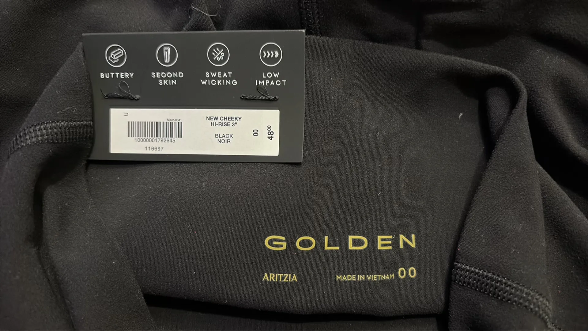 Aritzia Golden Butter Biker Shorts - Image 4