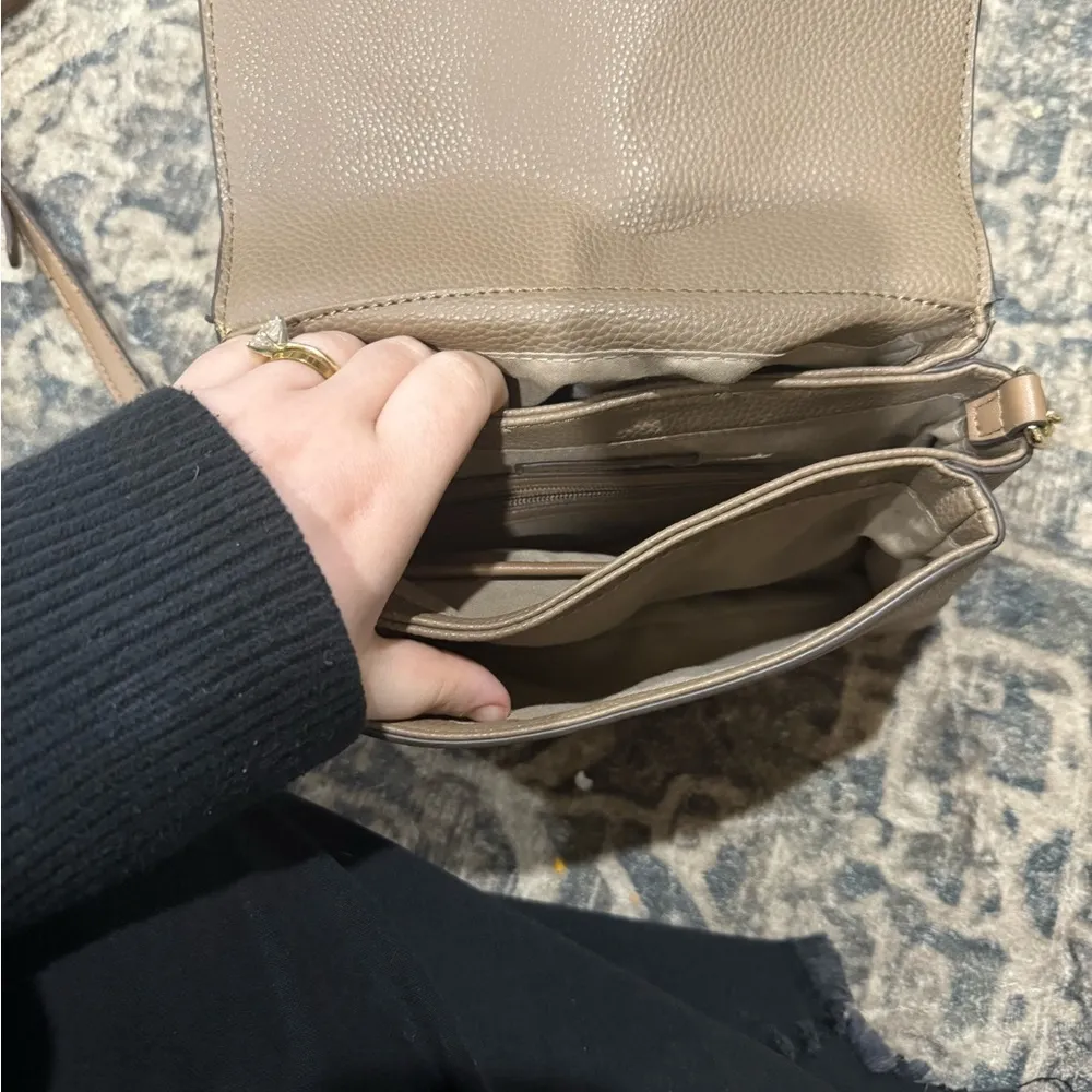 Ellen tracy Tan brown Leather Crossbody Bag - Image 6