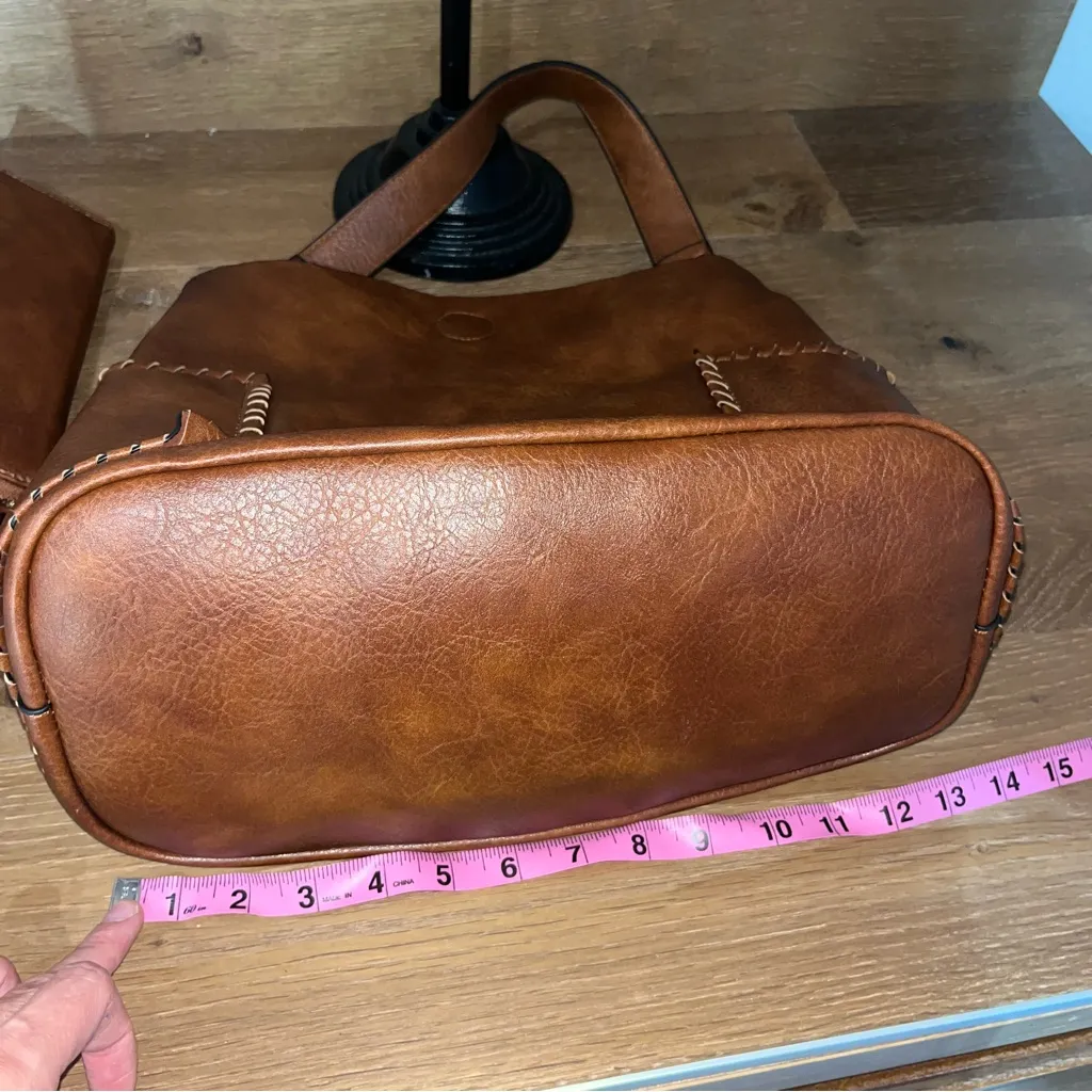 Cracker Barrel Faux Leather Hobo Bag New with wallet Brown - Image 10