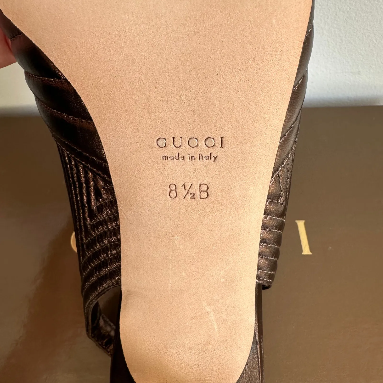 GUCCI NEW 8.5 38.5 Sand Pelle S. Cuoio Nappa Silk Brown Bronze Heel Sandals Peep - Image 7