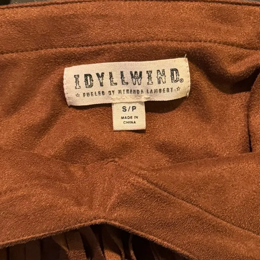 IDYLLWIND WOMEN'S STAFFORD FAUX SUEDE FRINGE TANK - Image 6