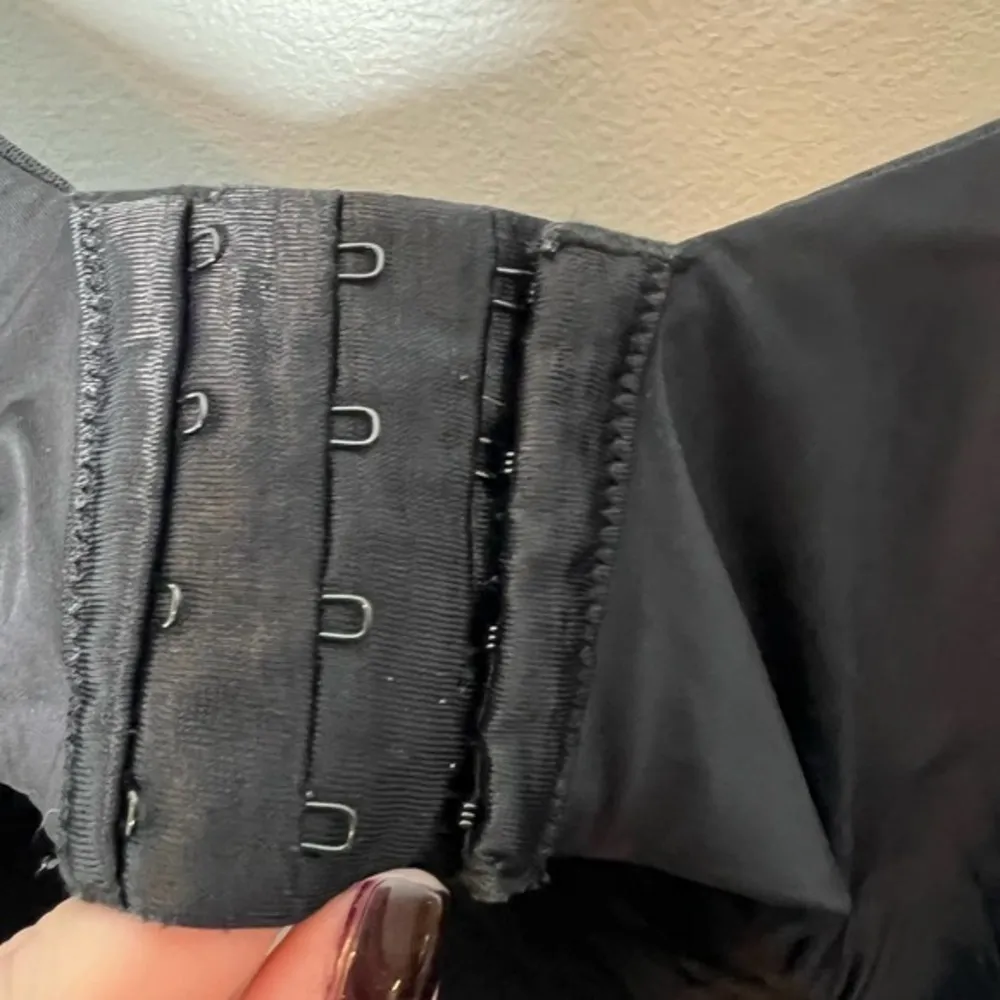 Torrid plus size black T-Shirt Lightly Lined Smooth 360° Back Smoothing Bra 52B - Image 7