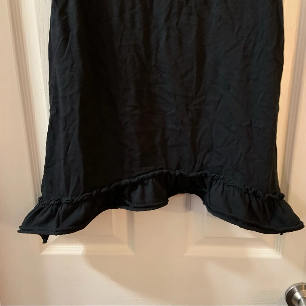 DKNY  Black Scoop Neck Ruffle Accent Blouse Small - Image 5