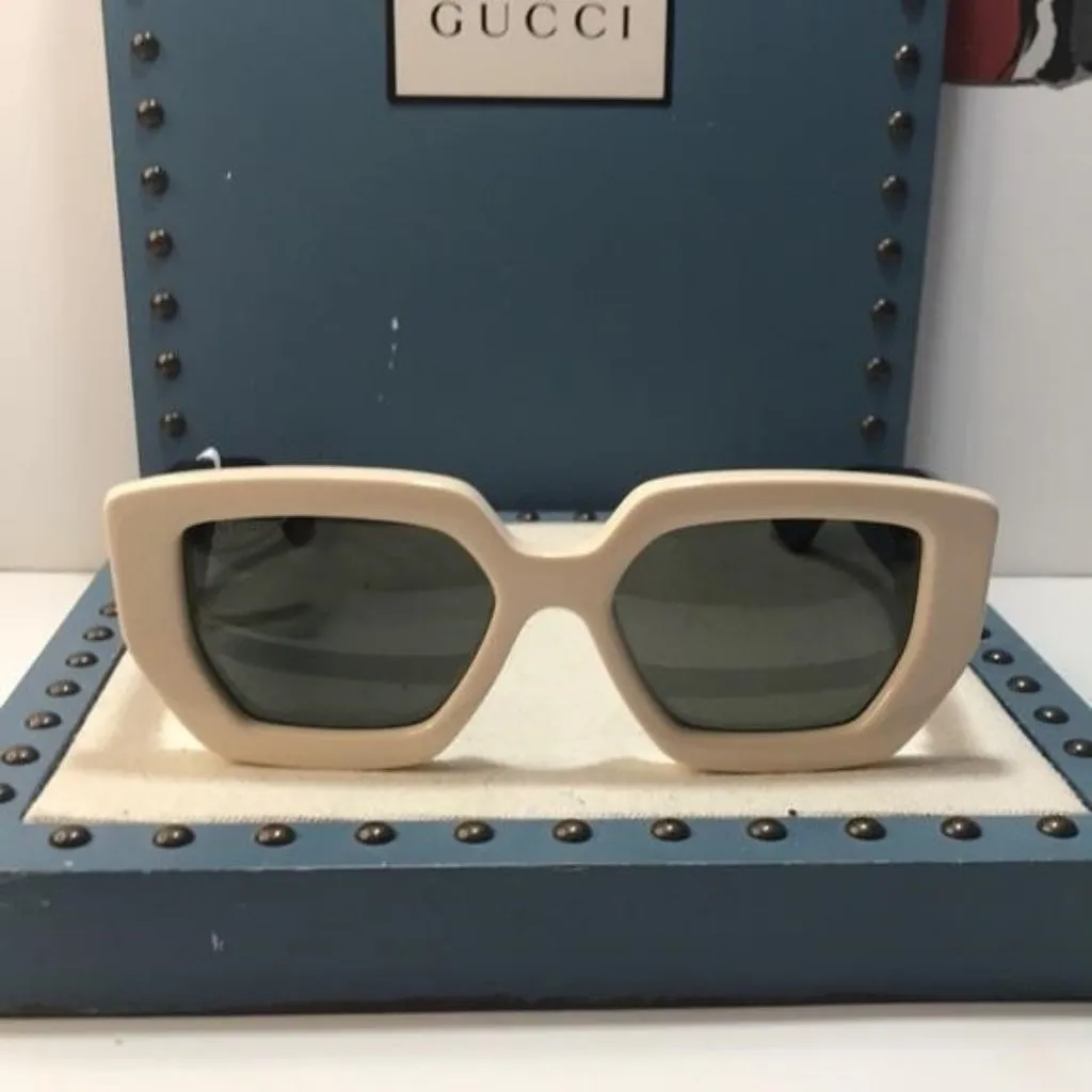 ✨ Luxury New Authentic Gucci GG0630S 001 Sunglasses ✨ - Image 8