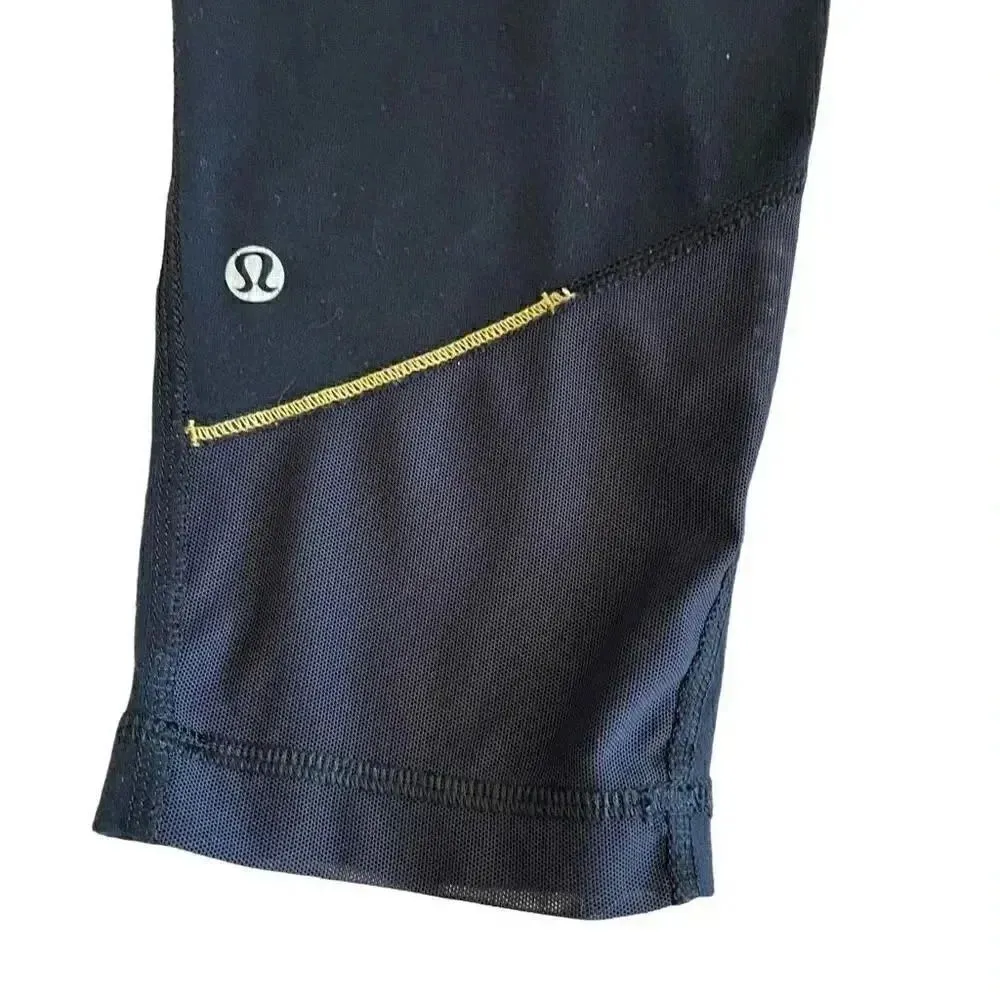 Lululemon Athletica Black Capri Back Mesh Logo Capri Running Pants SZ XS # 1481 - Image 6