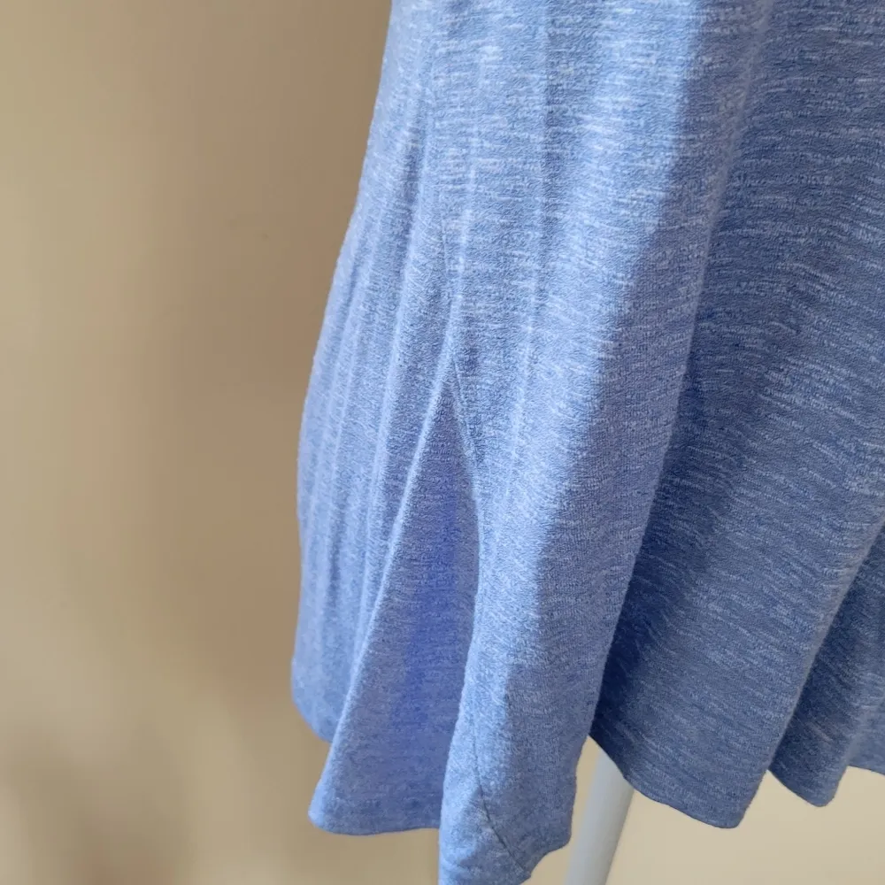 Le Tote Summer & Sage blue ribbon tee size small - Image 3