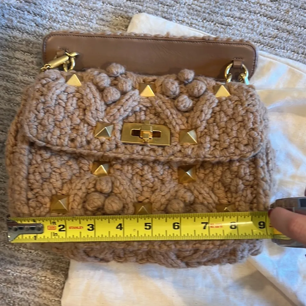 Beige Cashmere Medium Roman Stud Bag - Image 12