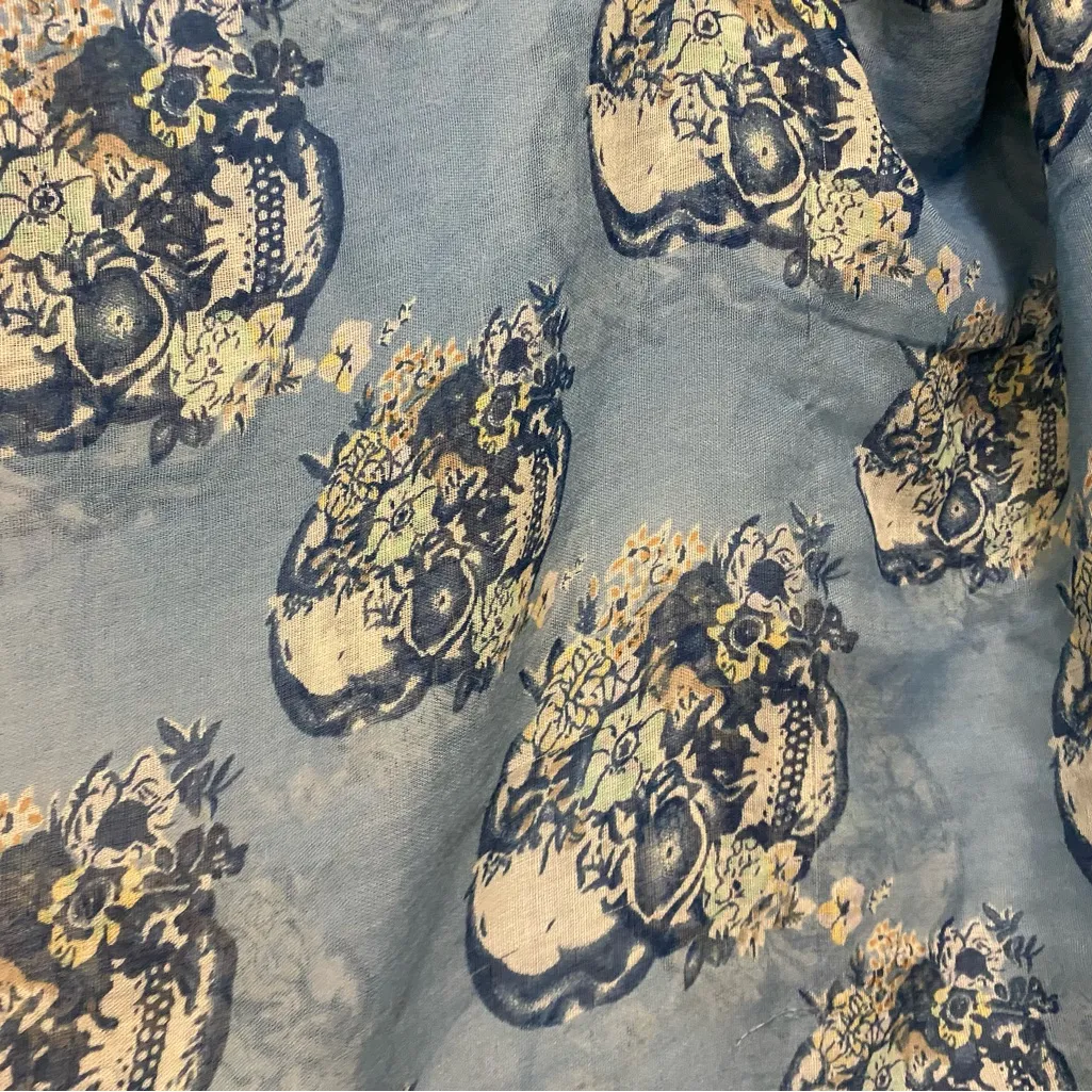 Olsenboye Womens Infinity Scarf Blue Skull Skulls Print 33x48 One Small Hole - Image 7