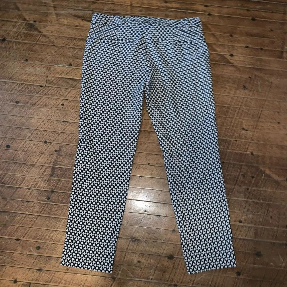 Banana Republic black & white business casual Sloan crop pants - Image 3