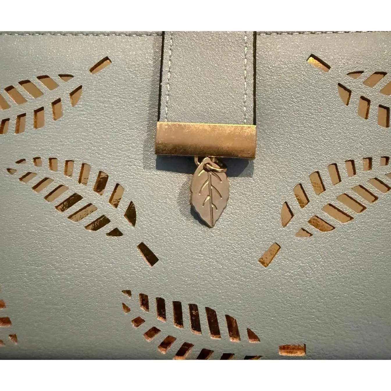 New Women's Envelope Wallet with Gold Leaf Cutouts Blue Coins Bills ID Floral - Image 3