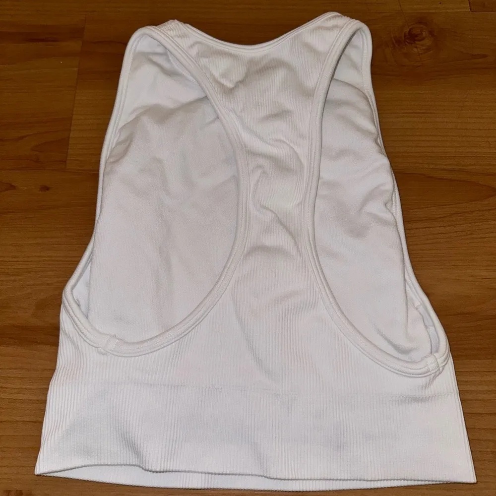 Tank top!! - Image 2