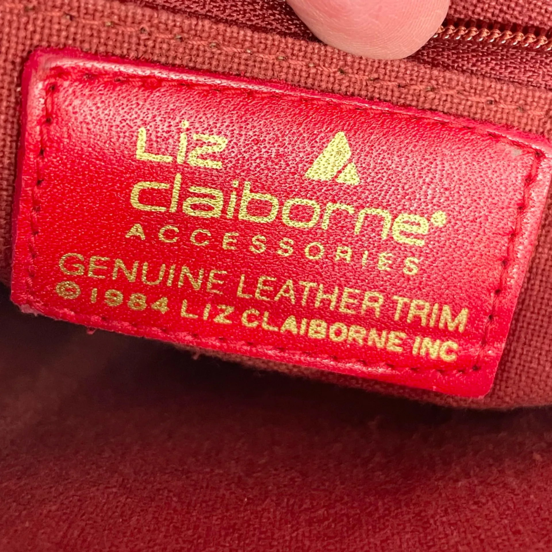 Vintage 1984 Liz Claiborne Red Leather Flap Bag Purse Geometric Print Adjustable - Image 9