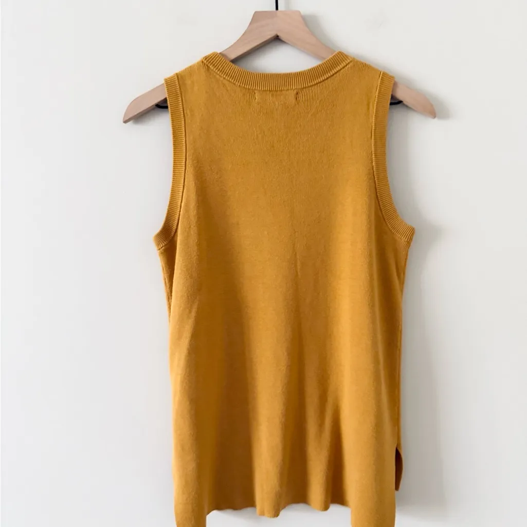 Bananas Republic Sweater Vest in Mustard Yellow Knit Size XS - Image 6