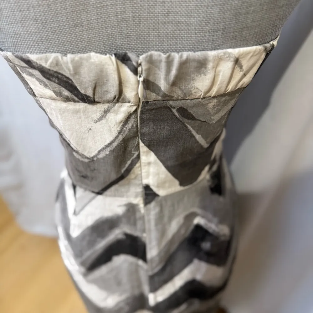 Banana Republic Gray Chevon Zigzag Linen Strapless Dress, Sz 4 - Image 9