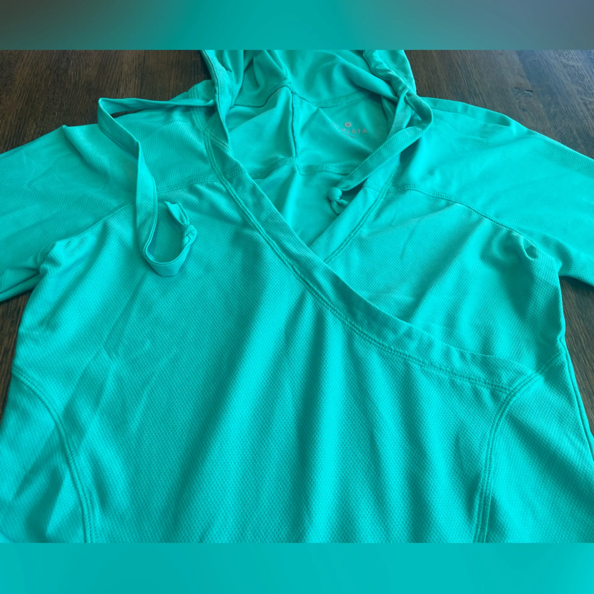 Athleta Wick It Wader Mint Coverup/Rash Guard - Size XS - Image 6