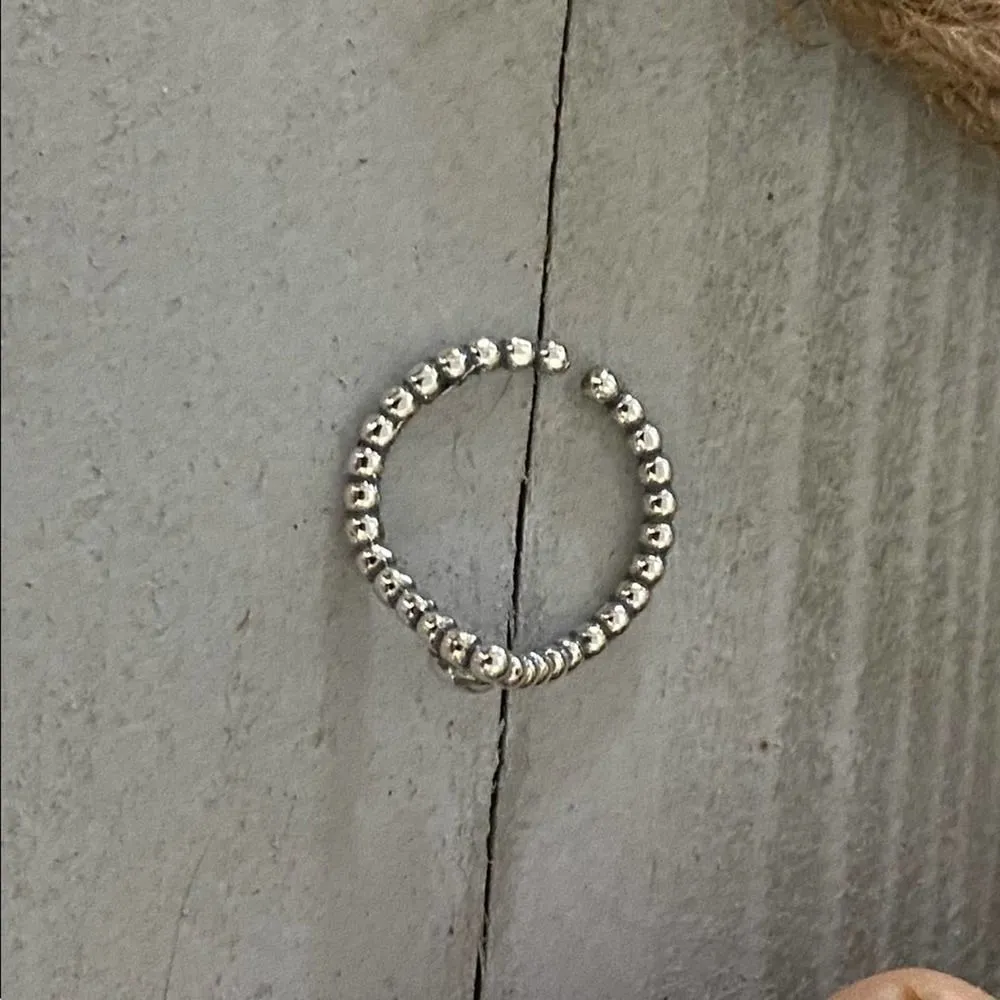 Sterling Silver V Shaped Ball Toe Ring Midi Ring Silver - Image 4