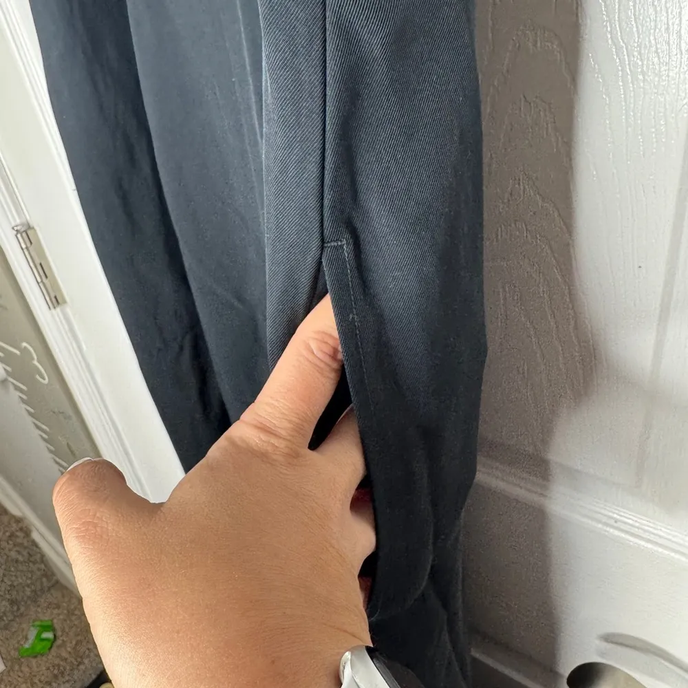 EVERLANE Japanese GoWeave Slip Cropped Jumpsuit - Navy Size 4 Zipper Close - Image 4