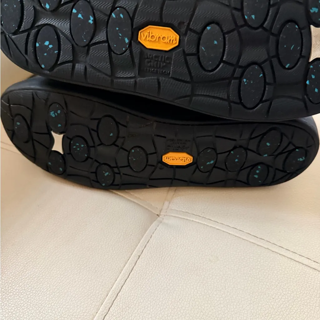 Vibram Women's Black Winter Boots - Image 9