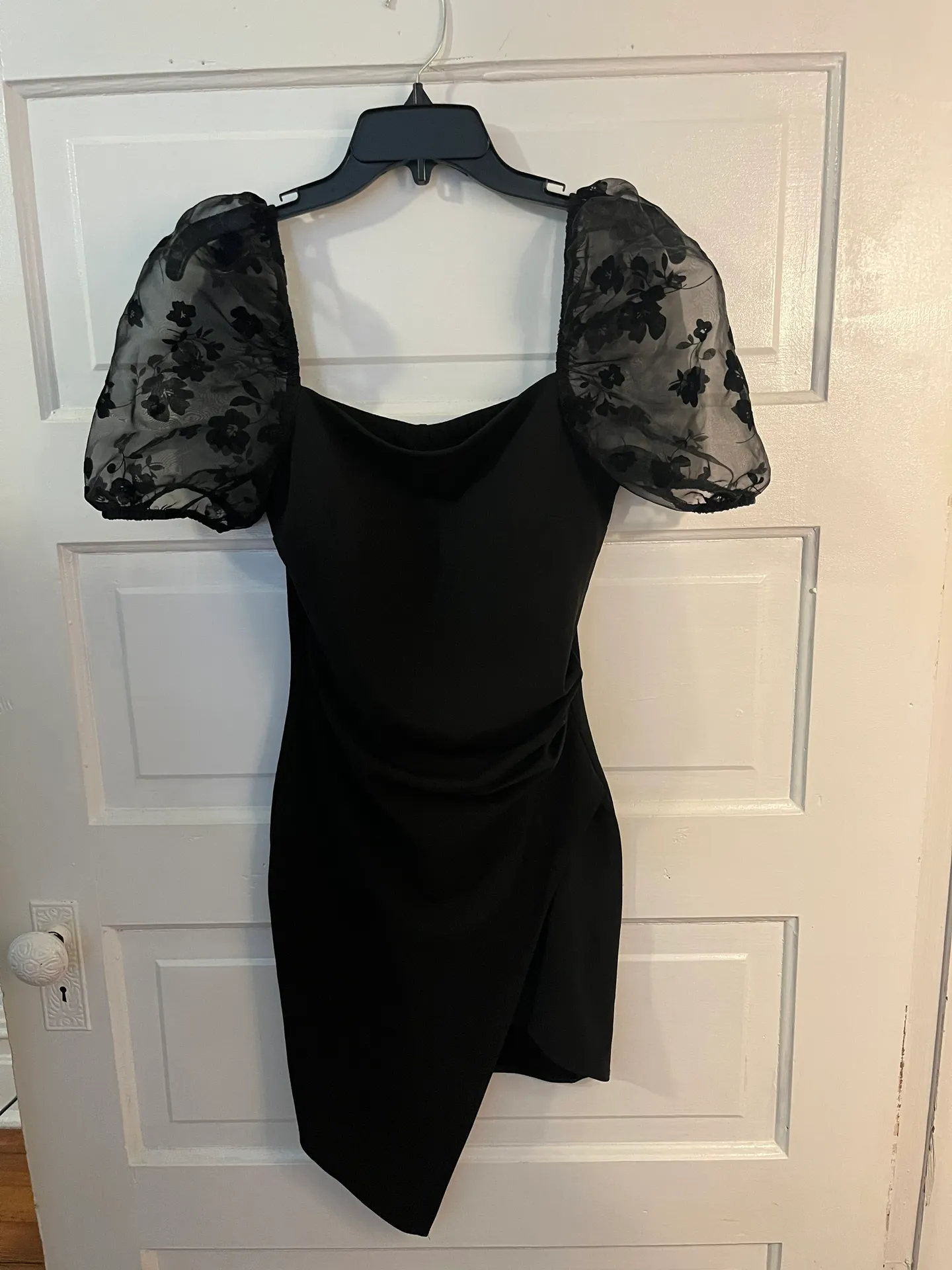 puff sleeve asymmetric black dress - Image 2