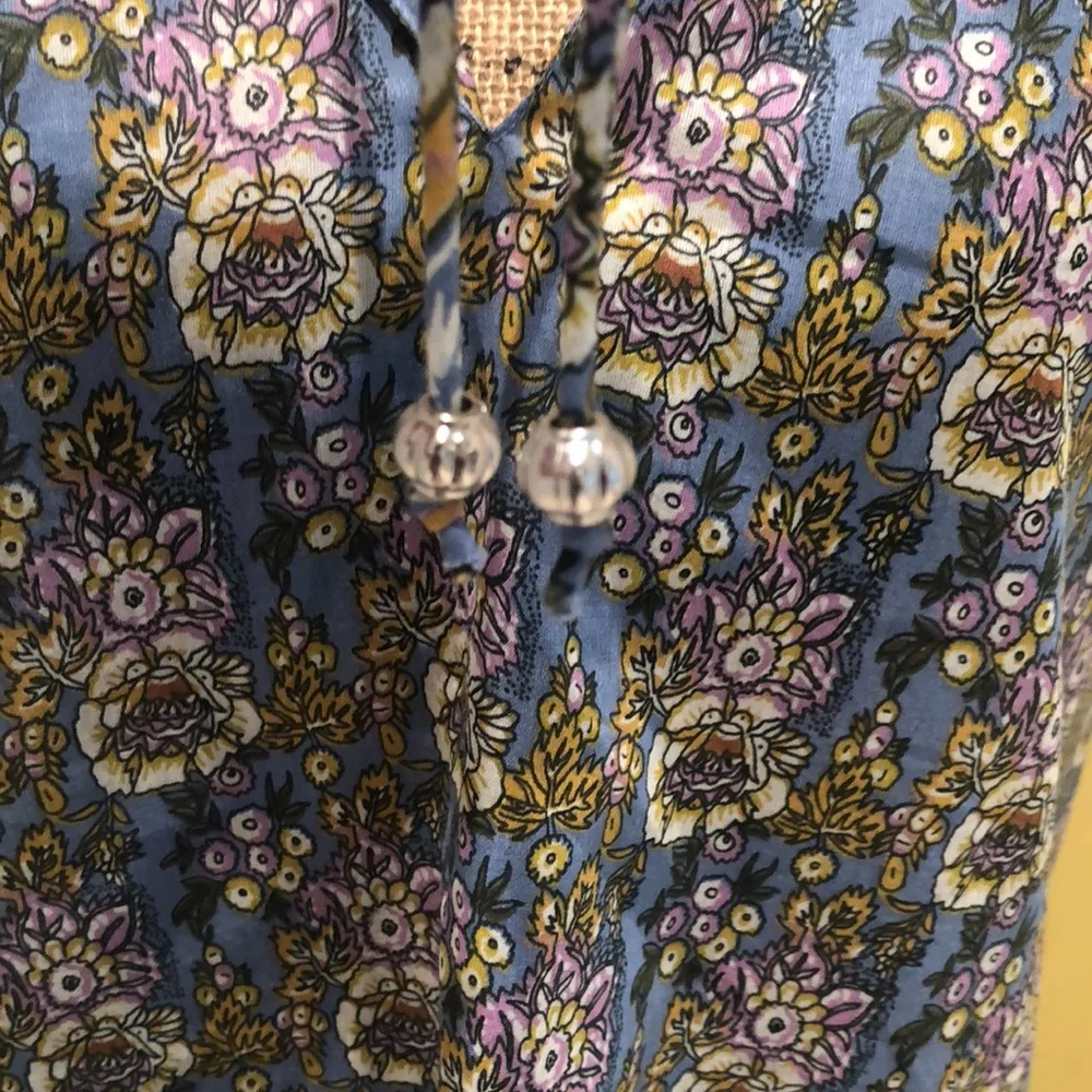 Cute Floral top - Image 7