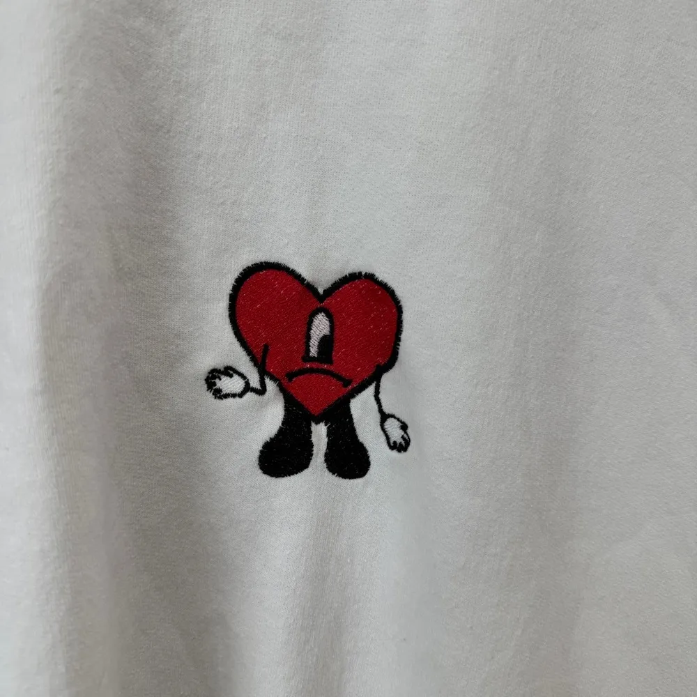 Bad Bunny heart embroidered crewneck sweatshirt pullover un verano sin ti tour Red Size L - Image 2