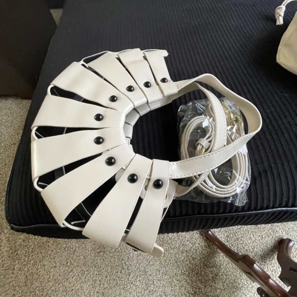 Moon Womens Woven Basket Bag - Image 2