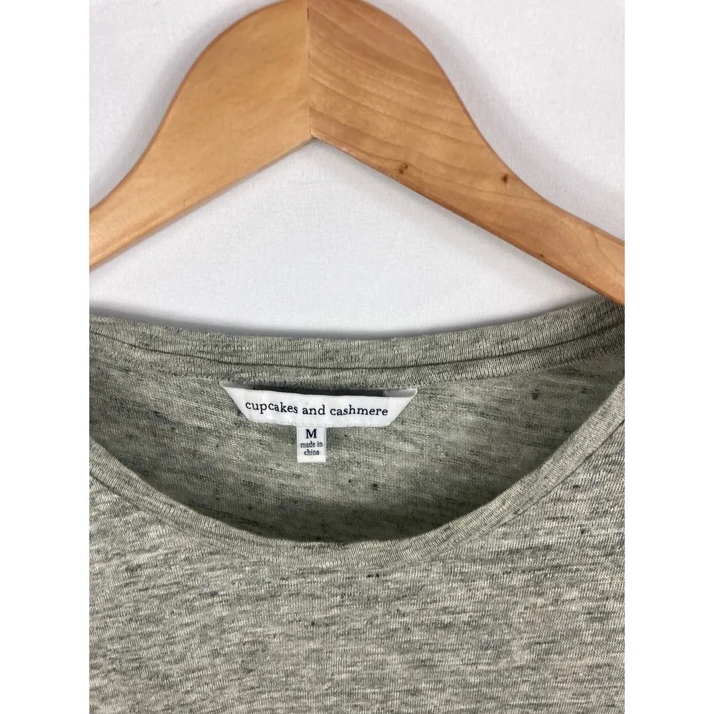 Cupcakes and Cashmere Linen Tie Bottom Crop Top Size Medium - Image 3