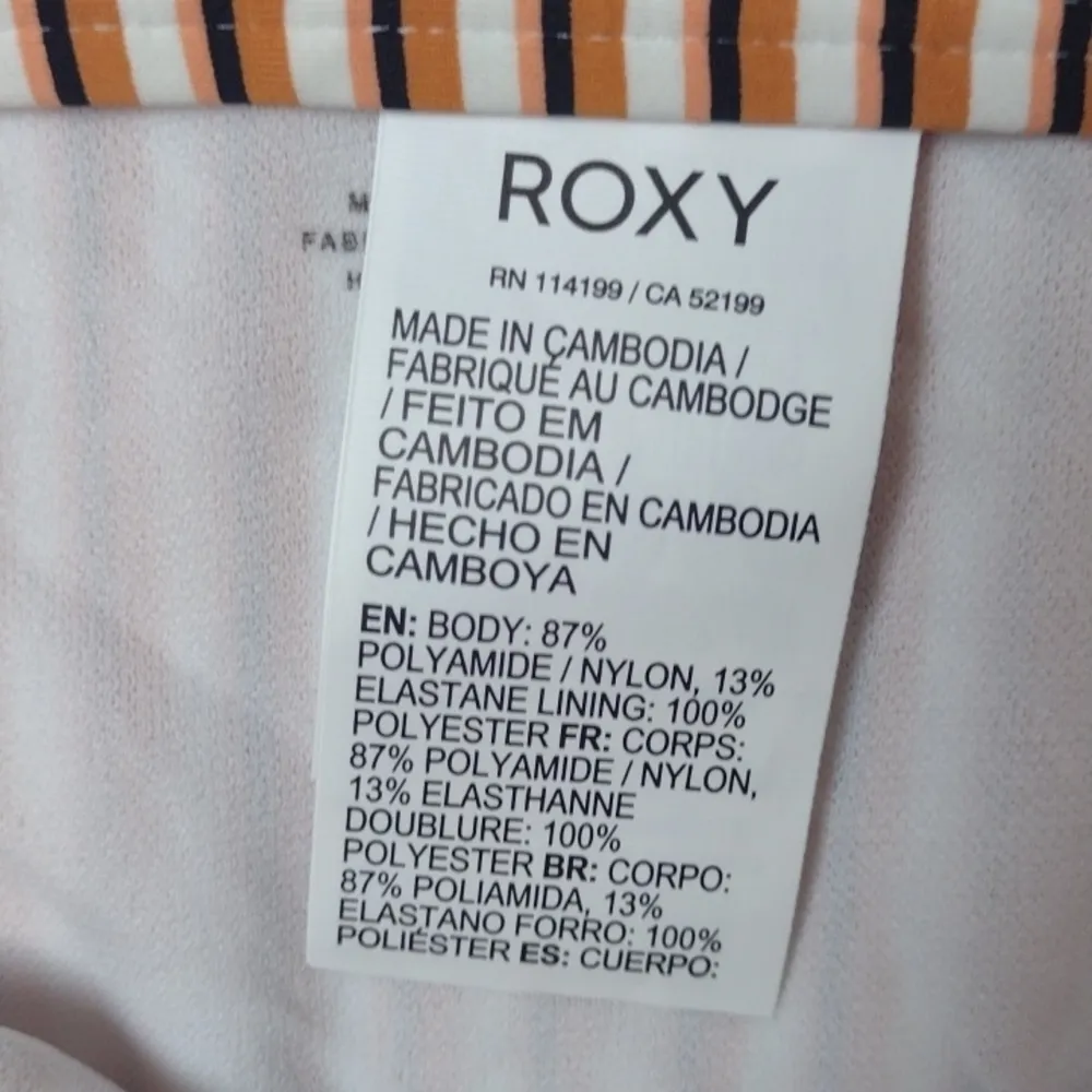 Roxy  bikini bottom size large - Image 4