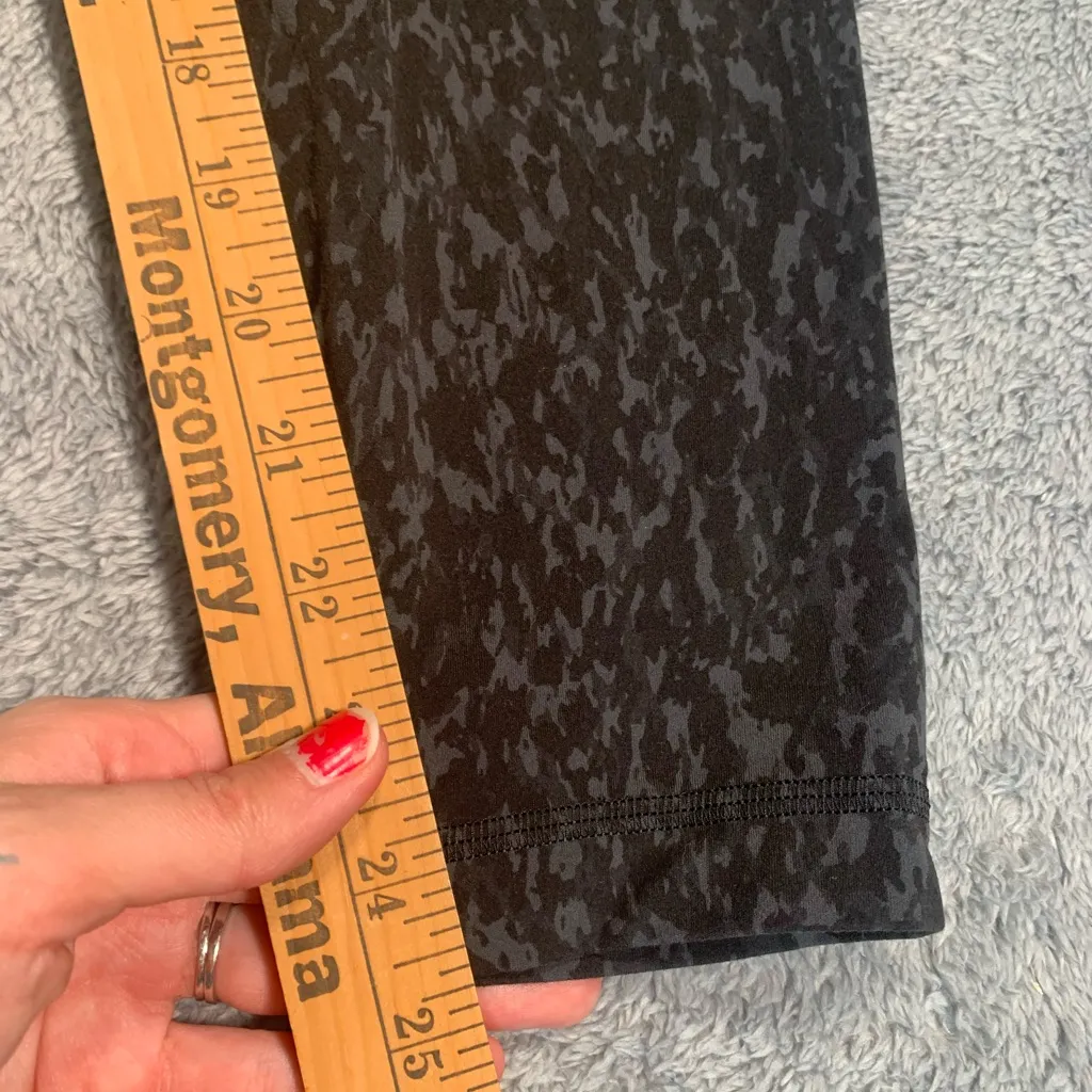 Lululemon  athletica Black Patterned Leggings - Image 3