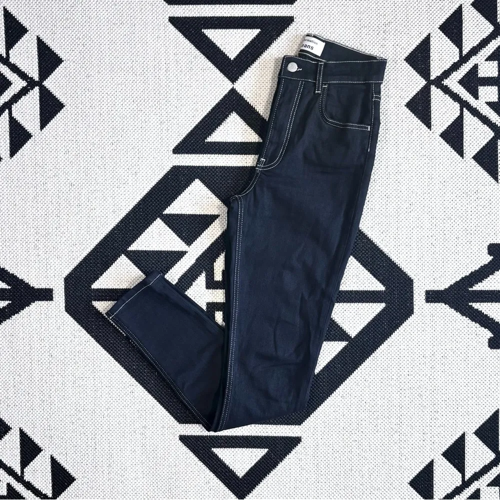 Reformation High & Skinny Contrast Stitch Jeans in Black Wash Size 25 - Image 3