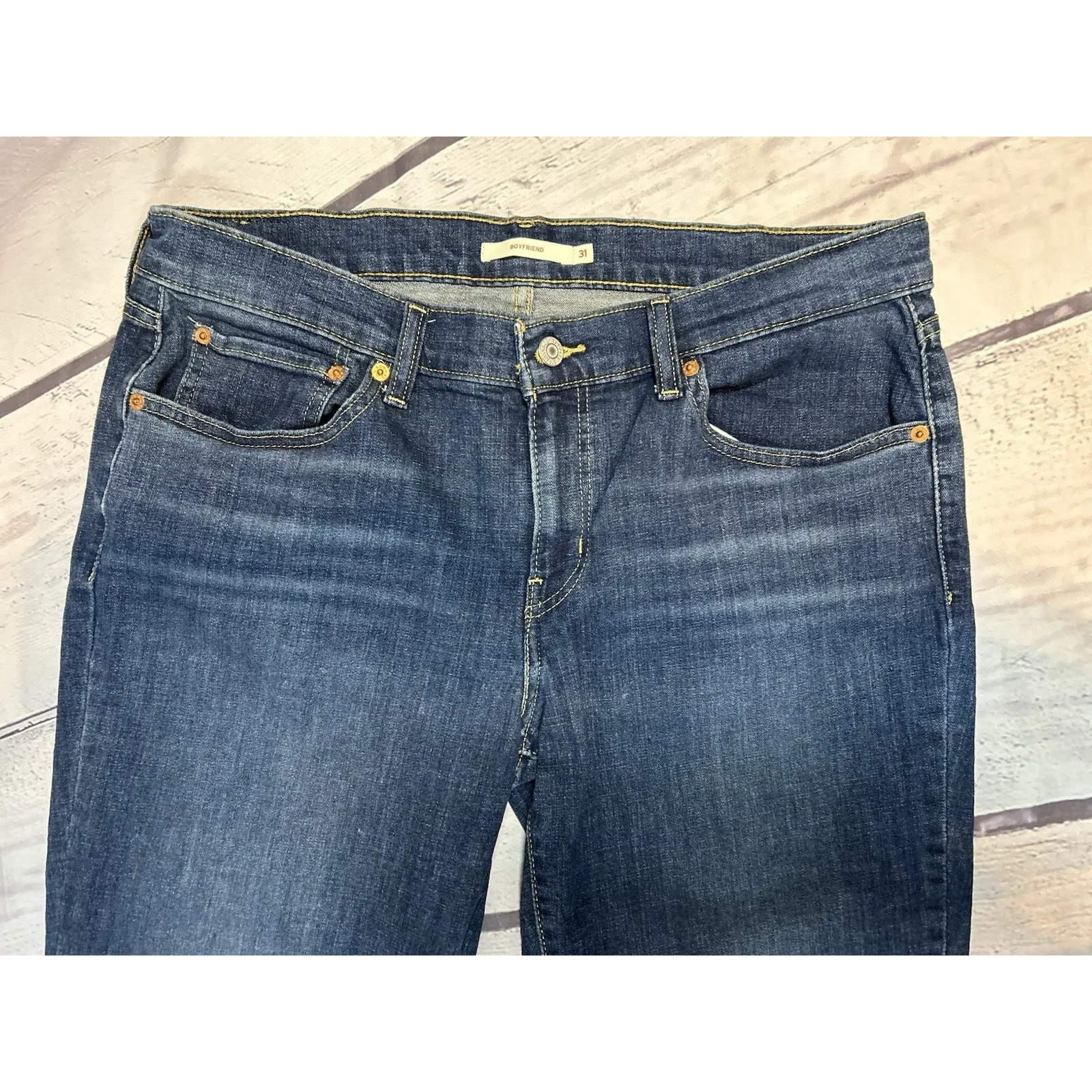 Dark Wash Levi’s Boyfriend Jeans Women’s Size 31 Cropped 5-Pocket Denim - Image 3