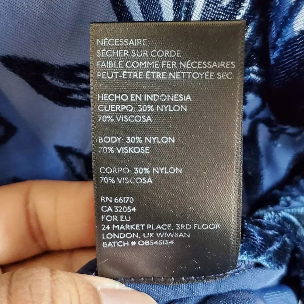 Ecote Blue Sheer Short Sleeve Velvet Floral Top S - Image 10