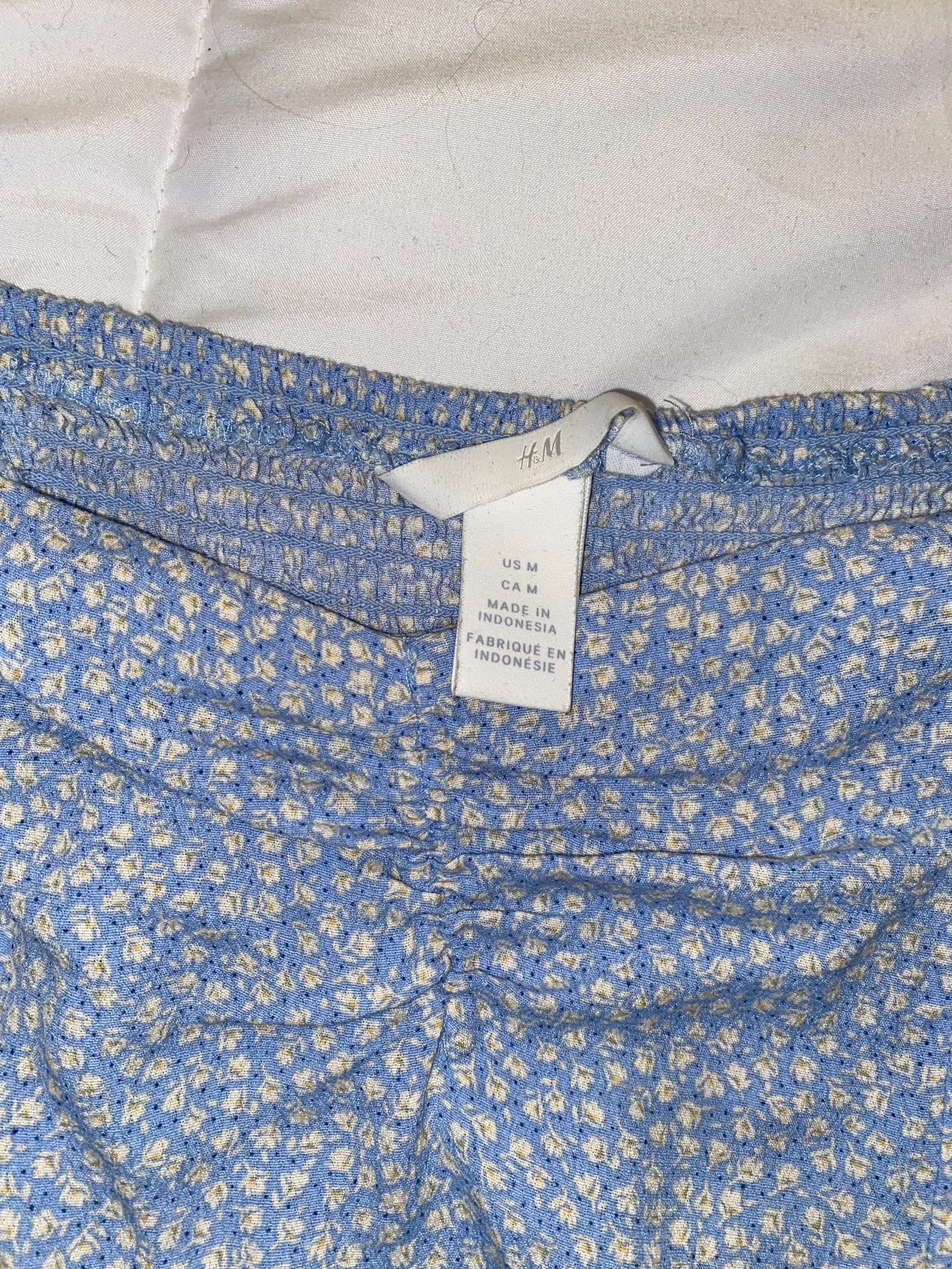 H&M Puff Sleeve Blouse  - Image 3