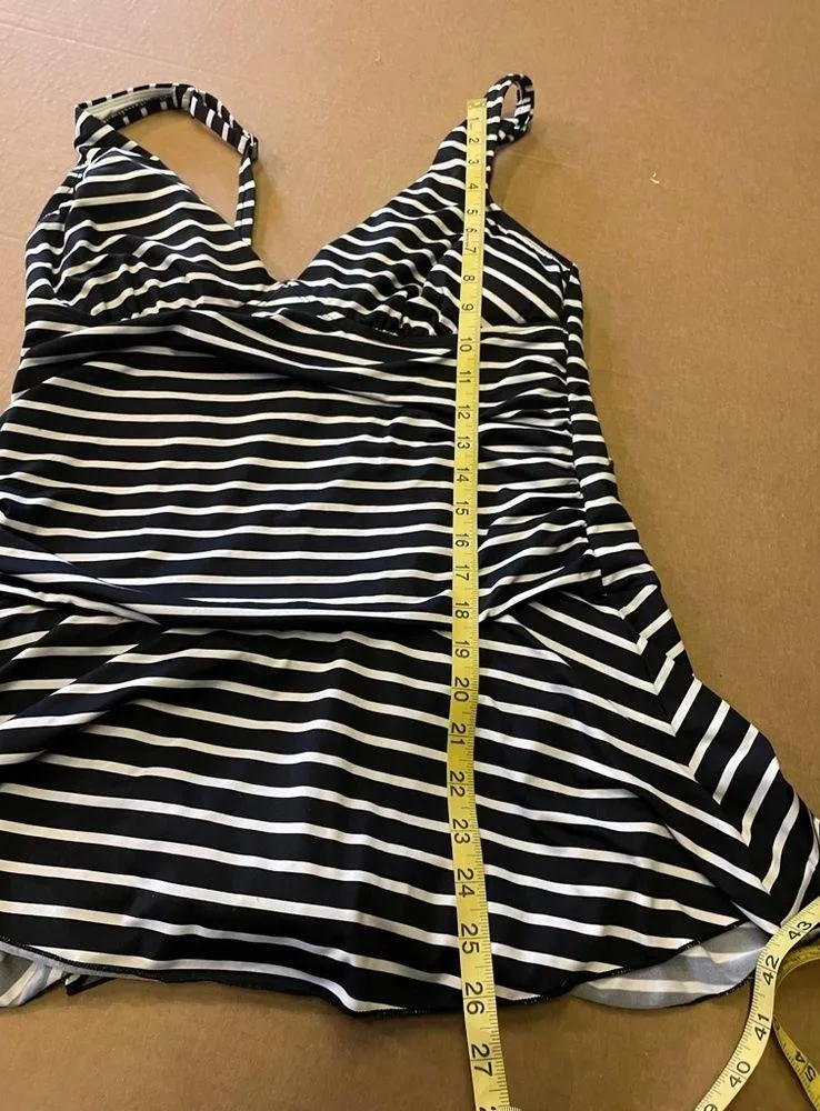 TARGET Clean Water one piece V-neck skirted suit - size XL - Image 6