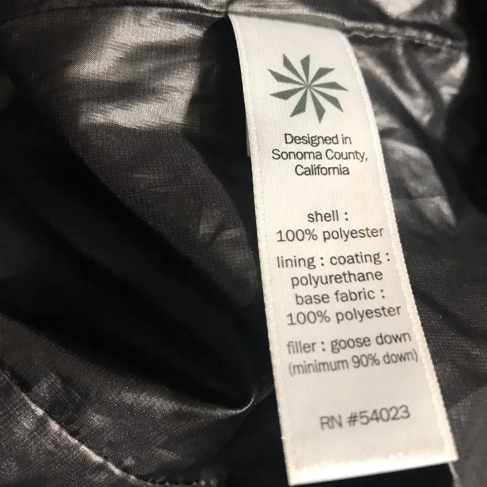 Athleta Black Down Coat women pufferSize XXS - Image 4