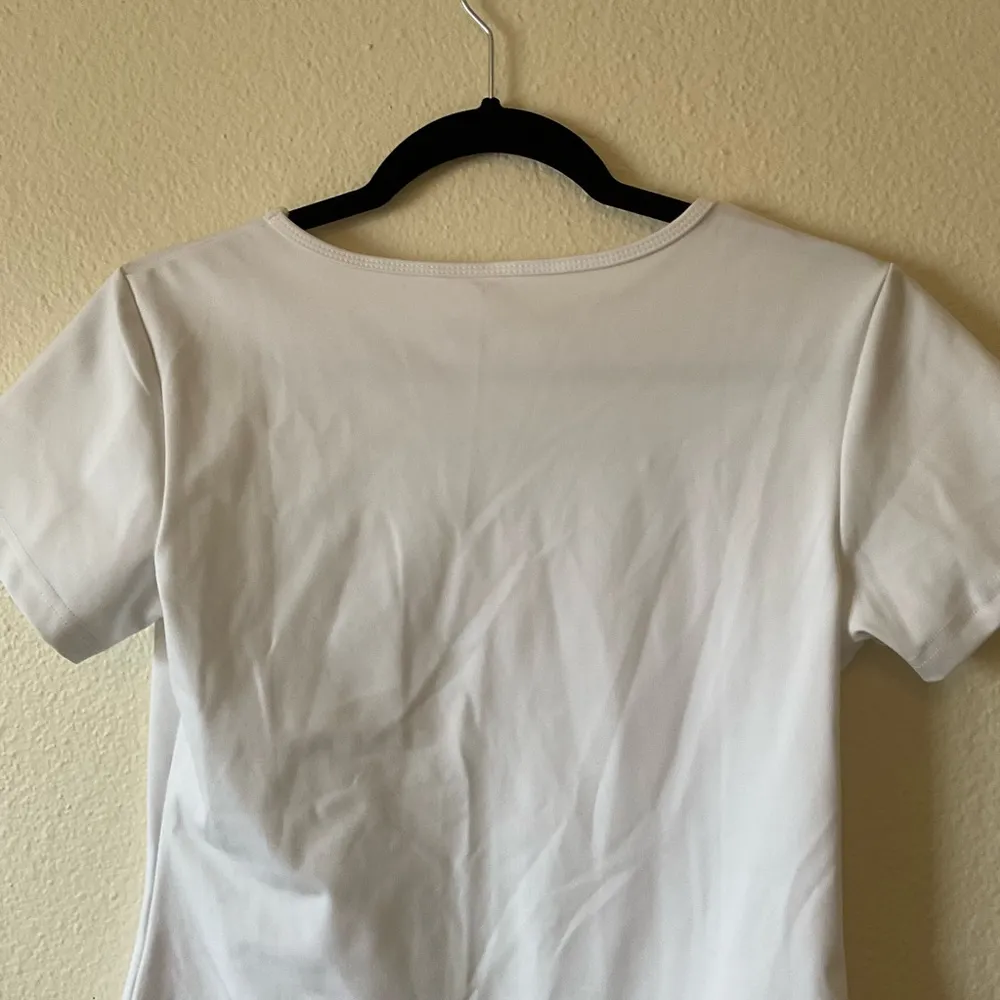 Women Size Large White Short Sleeve Bodysuit - Image 4