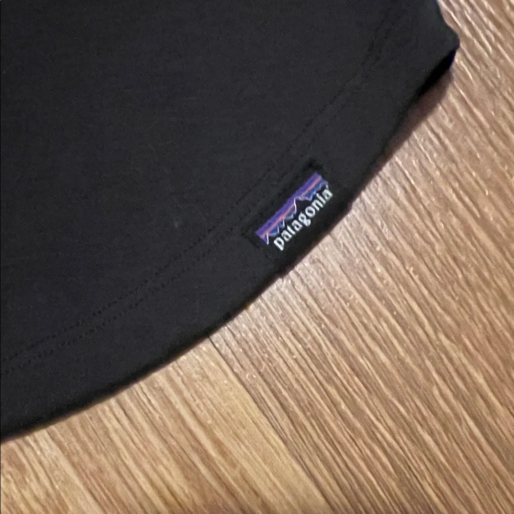 Patagonia Women's dark gray Tank Top XS like new - Image 3