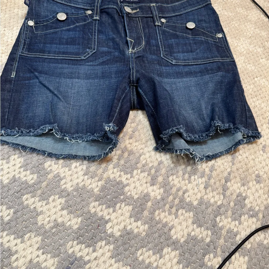 Rock & Republic Y2K cut off Blue Jean Shorts with Frayed Hem - Image 4