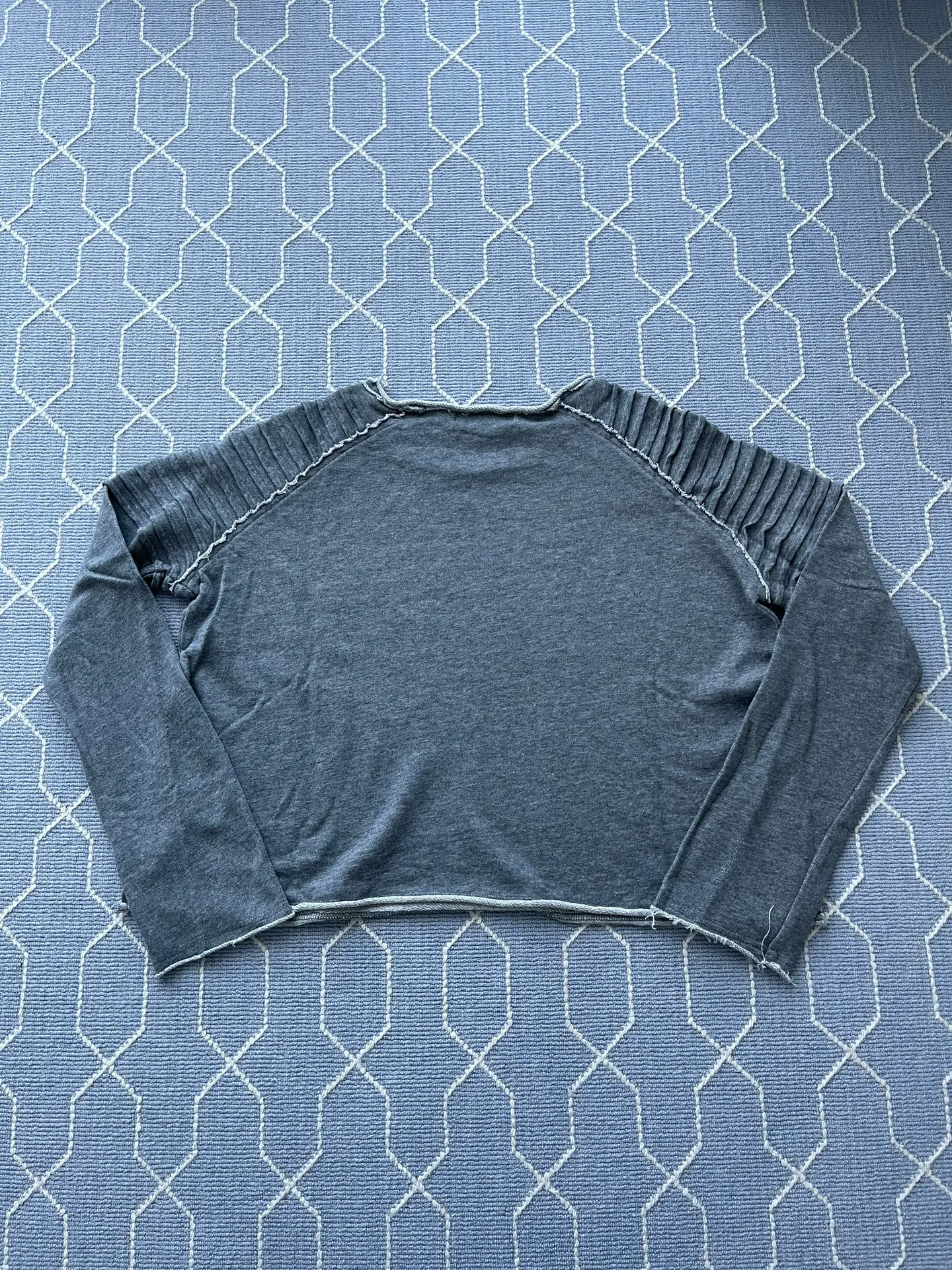 Raw Edge Gray Sweatshirt - Size Medium - Image 3
