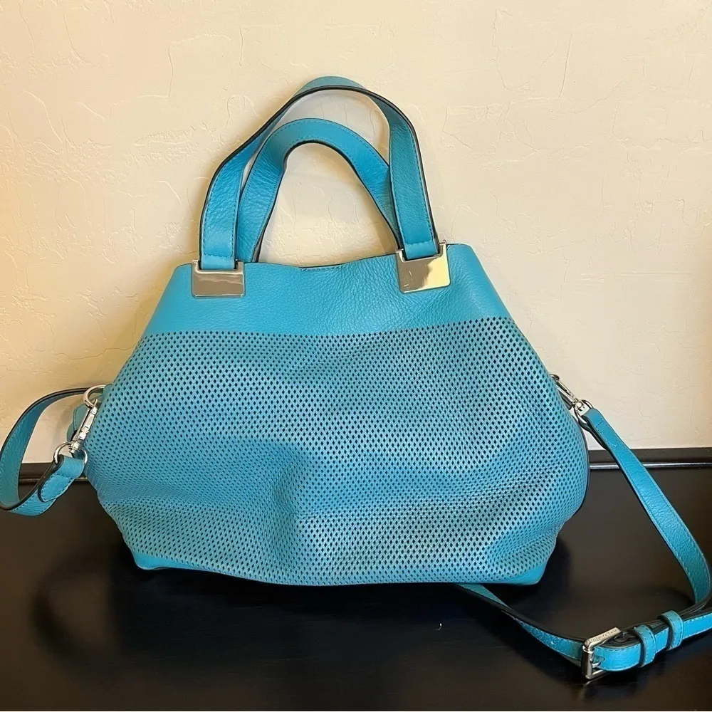 Vince Camuto Beatt blue Moon perforated leather satchel bag with strap EUC - Image 2