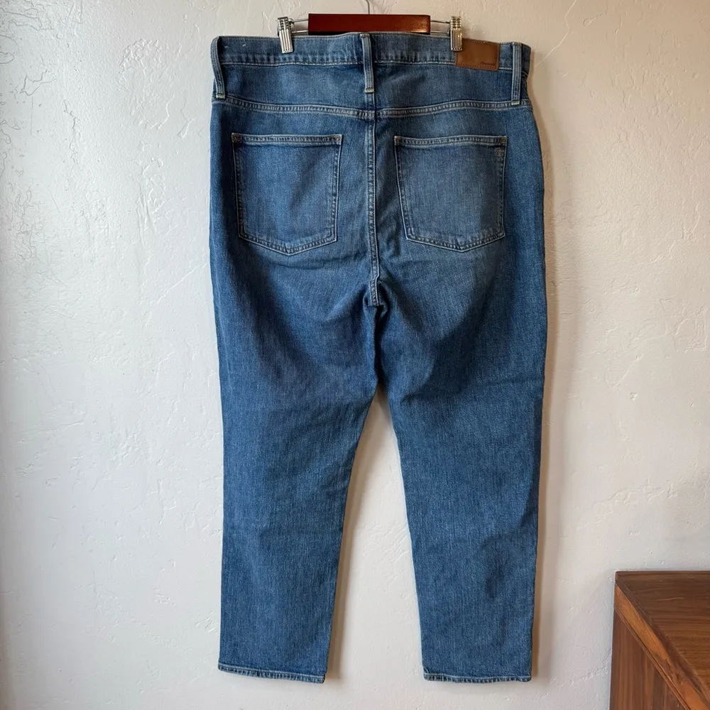 Madewell Comfort Stretch High Rise Perfect Vintage Jean in Maplewood Wash - Image 8