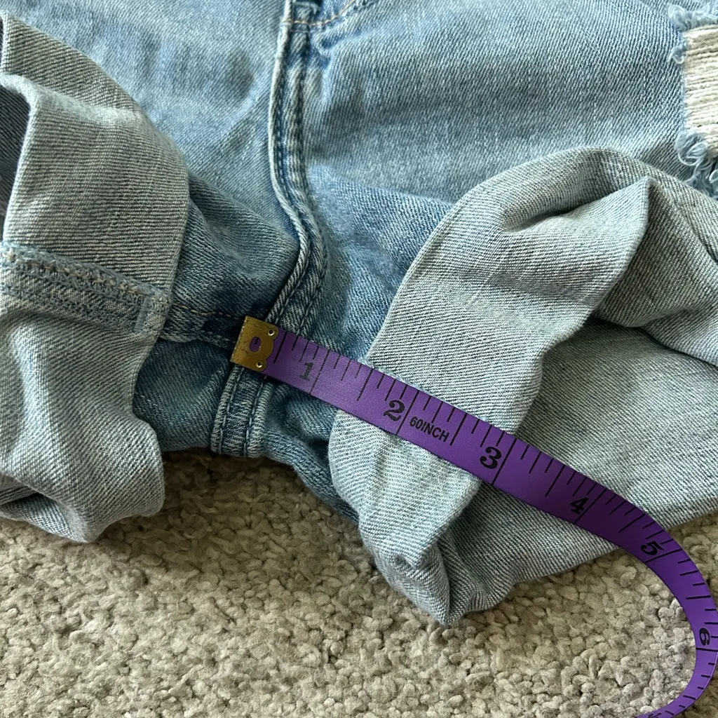 Hollister High Rise Denim Boyfriend Shorts Size 26 Light Wash Distressed‎ - Image 2