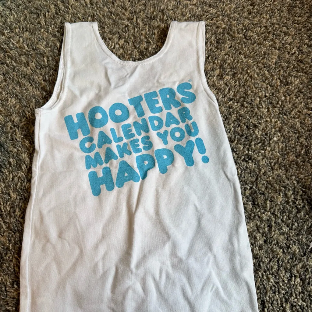 NEW Hooters calendar girl UNIFORM tank top EXCLUSIVE - Image 3