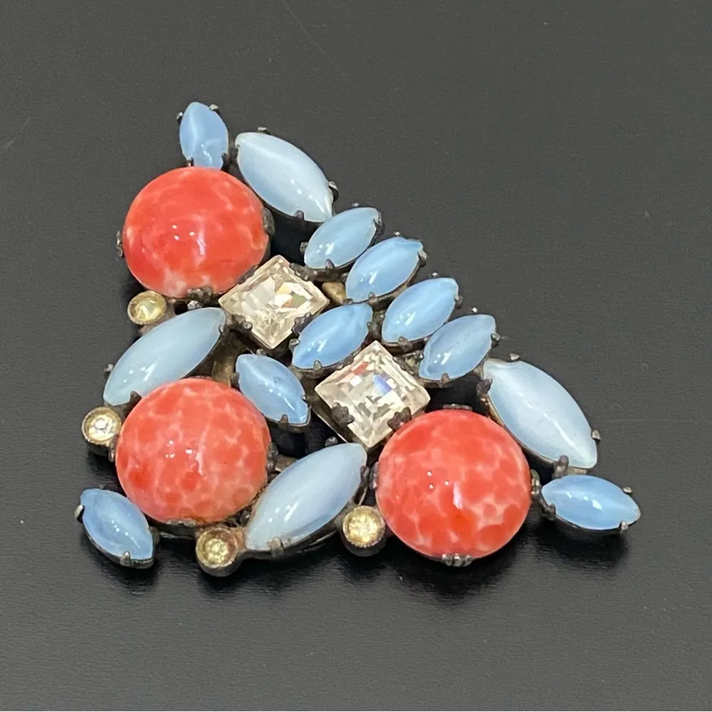 Unique Vintage PAT. 1.801.128 Cabochon Marquis Moonstone Triangle Dress/Fur Clip - Image 3