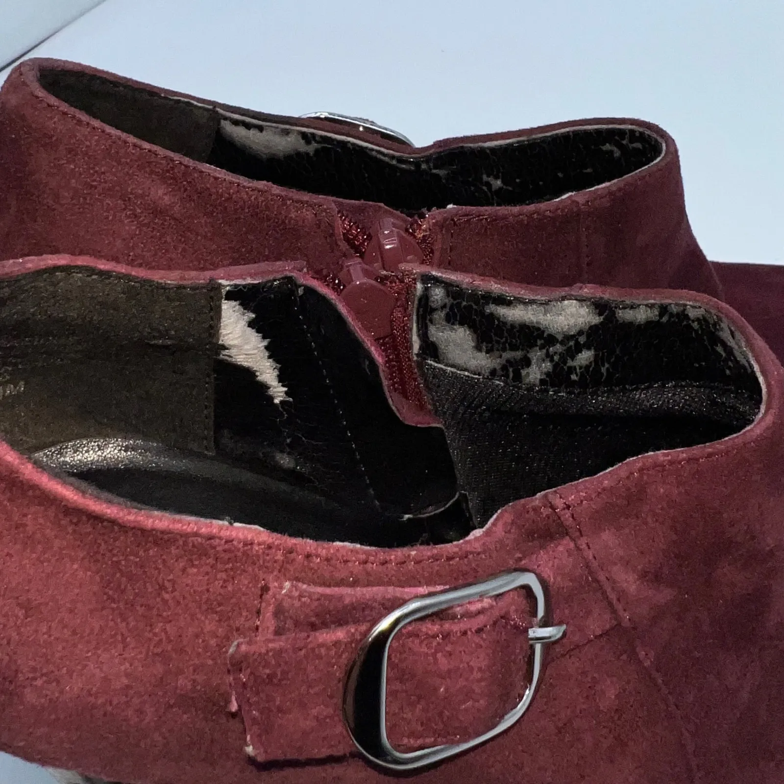 Bandolino Burgundy Suede Square Toe Ankle Booties Buckle Womens 6.5M Western - Image 3